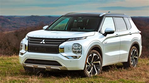 アウトランダーphev カスタム: 未来の都市伝説とエコフレンドリーな冒険